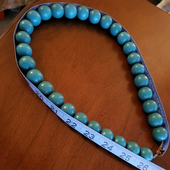 Retro Style Wooden Bead Necklace - Picture 2 of 2